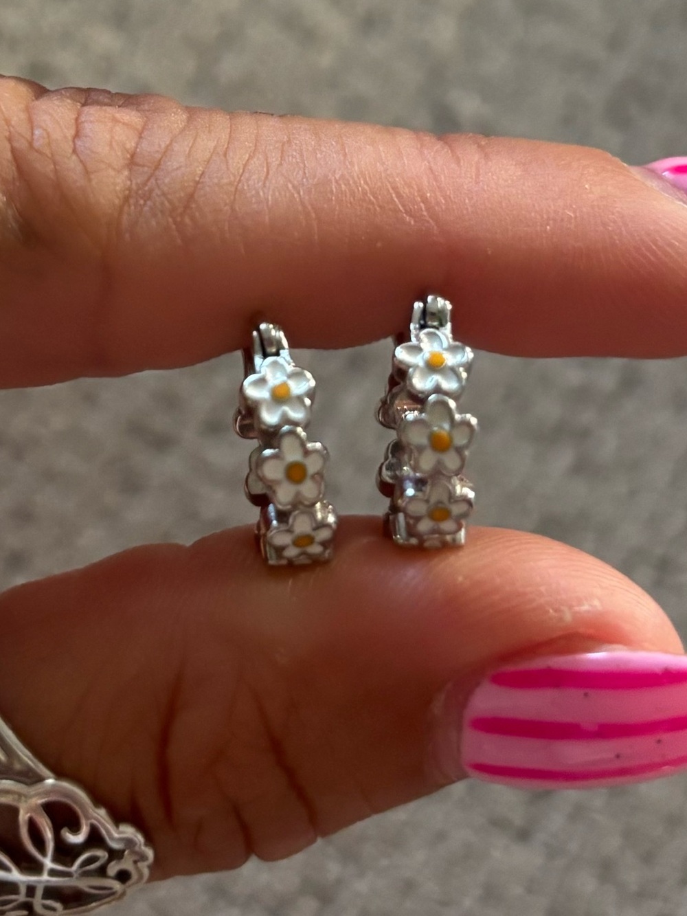Little silver daisy hoop earrings